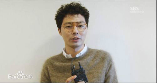 赵寅成(Zo In Sung)在《孔炯轸特别招待席》（2011）中的