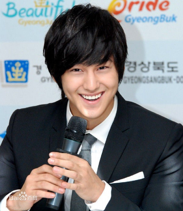 金范(キム ボム)社会活动素颜照相册