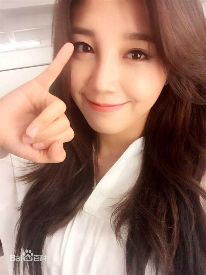 郑恩地(Jung Eun Ji)生活照素颜照相册