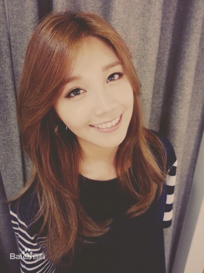 郑恩地(Jung Eun Ji)生活照素颜照相册