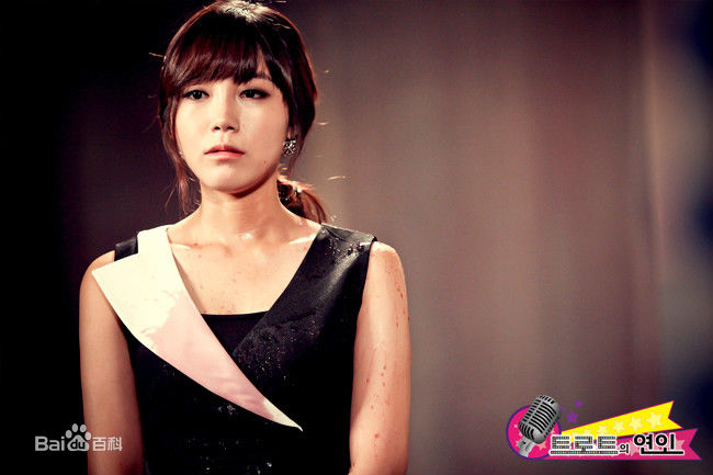 郑恩地(Jung Eun Ji)Trot恋人生活照相册