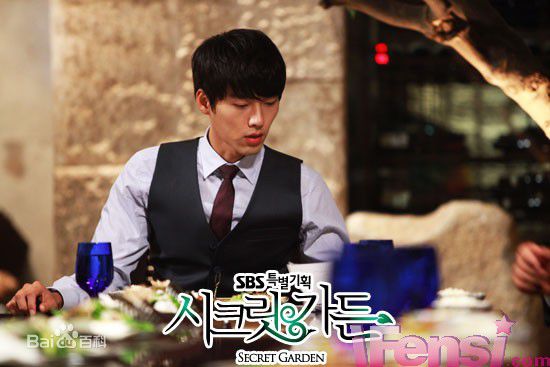 玄彬(Hyun Bin、ヒョンビン)秘密花园壁纸壁纸