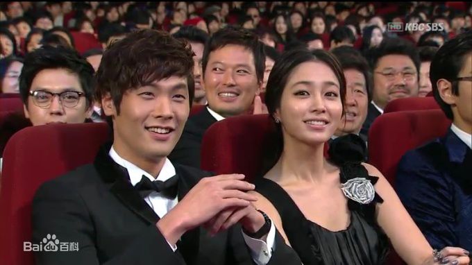 崔丹尼尔(/Choi daniel)出席47届电影大钟奖颁奖礼壁纸壁纸