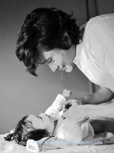 李秉宪(，Lee Byunghun)「天使们的信」前后照片