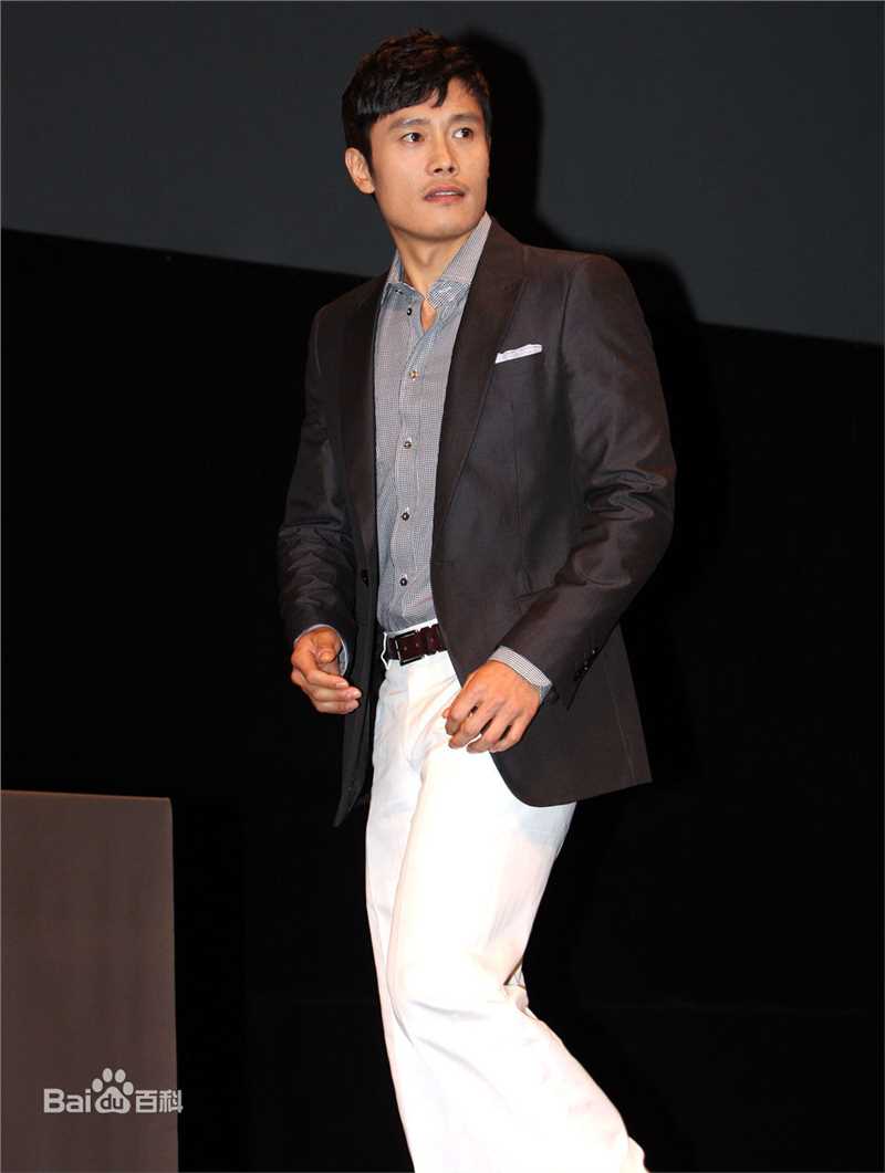 最新李秉宪(，Lee Byunghun)在《The Influence》试映会中的图集