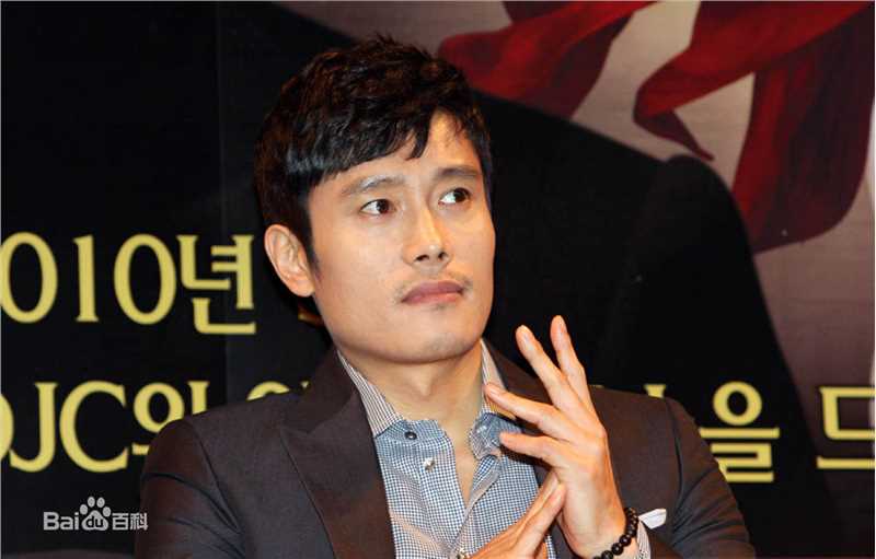 最新李秉宪(，Lee Byunghun)在《The Influence》试映会中的图集