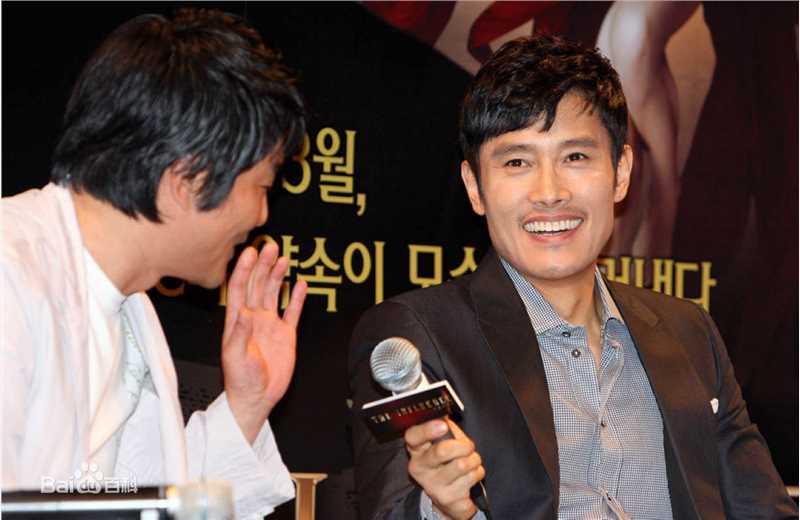 最新李秉宪(，Lee Byunghun)在《The Influence》试映会中的图集