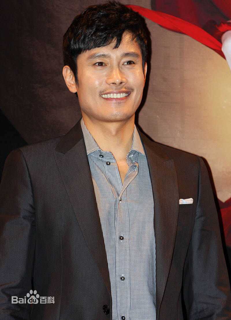 最新李秉宪(，Lee Byunghun)在《The Influence》试映会中的图集