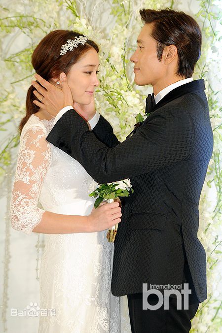 李秉宪(，Lee Byunghun)李珉廷婚礼图片图册