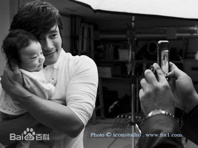 李秉宪(，Lee Byunghun)天使的信性感图片图集