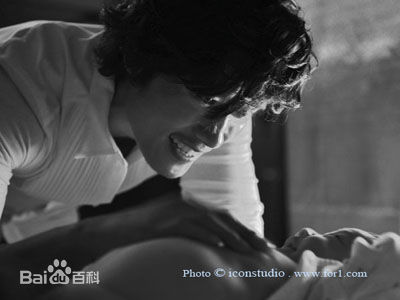 李秉宪(，Lee Byunghun)天使的信性感图片图集