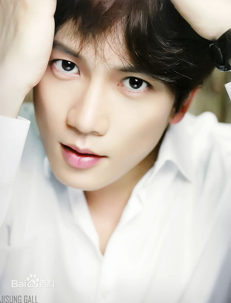 最优质池晟(Ji Sung)生活照