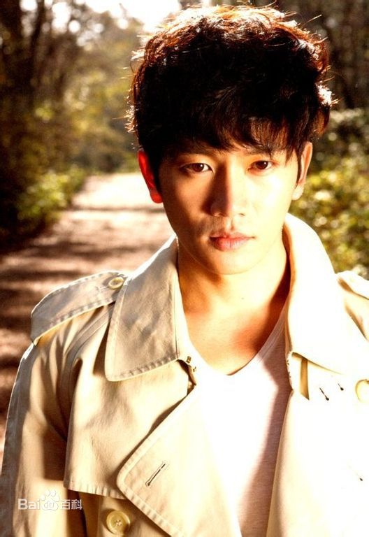 最优质池晟(Ji Sung)生活照