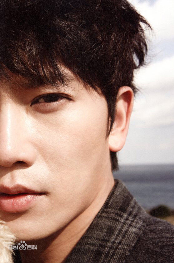 池晟(Ji Sung)前后照片