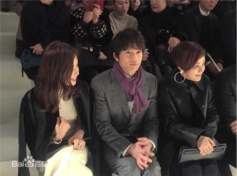 池晟(Ji Sung)与李宝英生活照图片图集