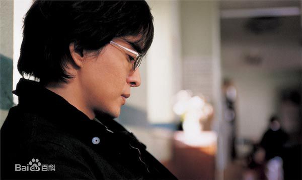 裴勇浚(Bae Yong Joon，)《四月雪》剧照