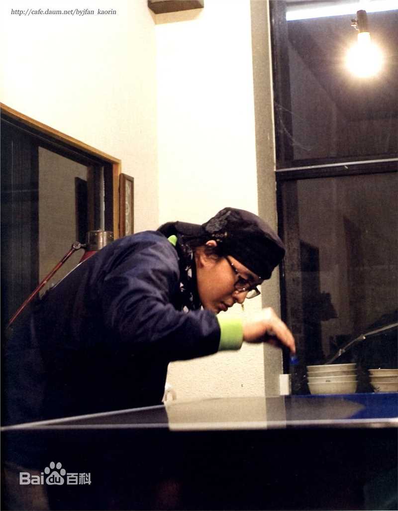 最全裴勇浚(Bae Yong Joon，)在2009年《韩国之美的旅行》图片中的相册