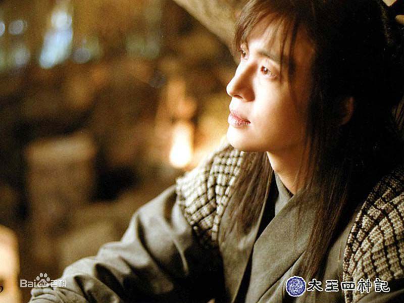 最新裴勇浚(Bae Yong Joon，)在《记》图片中的图集