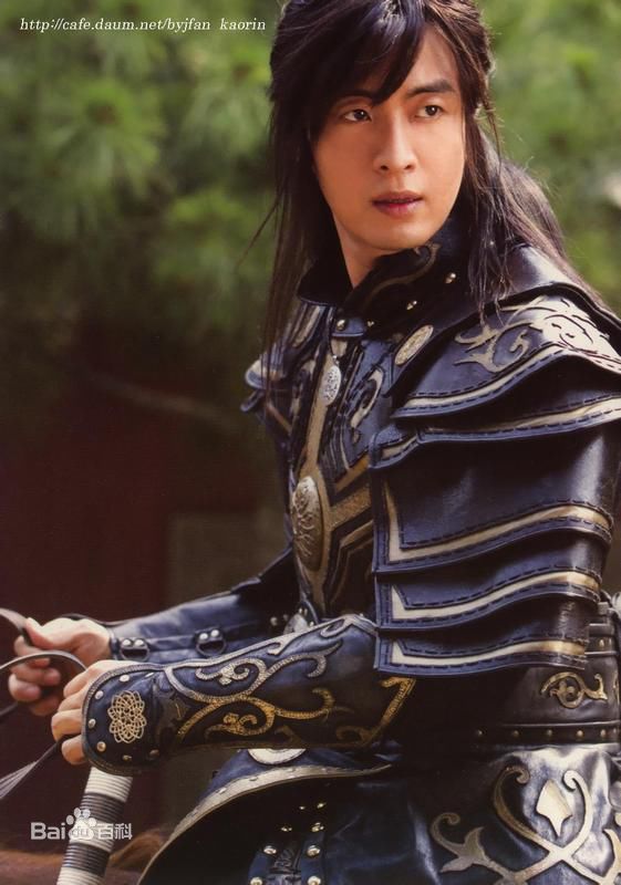 最新裴勇浚(Bae Yong Joon，)在《记》图片中的图集