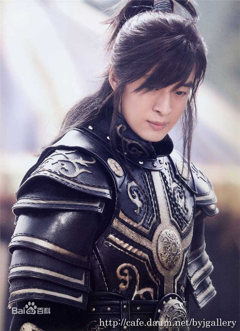 最新裴勇浚(Bae Yong Joon，)在《记》图片中的图集