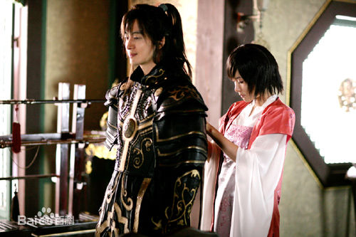 最新裴勇浚(Bae Yong Joon，)在《记》图片中的图集