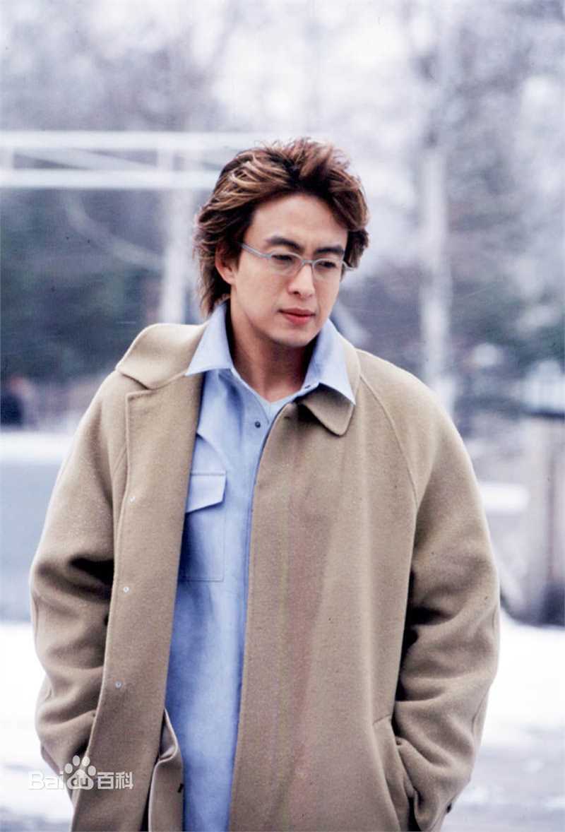 裴勇浚(Bae Yong Joon，)在《冬日恋歌》图片中的