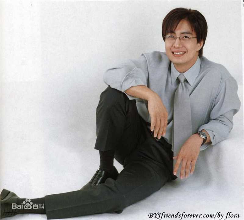 最新裴勇浚(Bae Yong Joon，)在《情定大饭店》图片中的图集