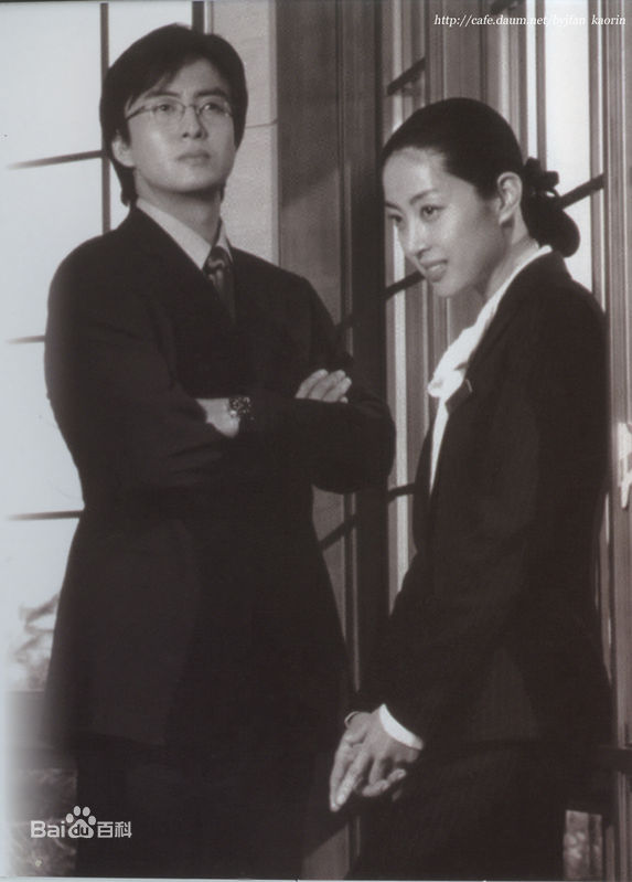 最新裴勇浚(Bae Yong Joon，)在《情定大饭店》图片中的图集