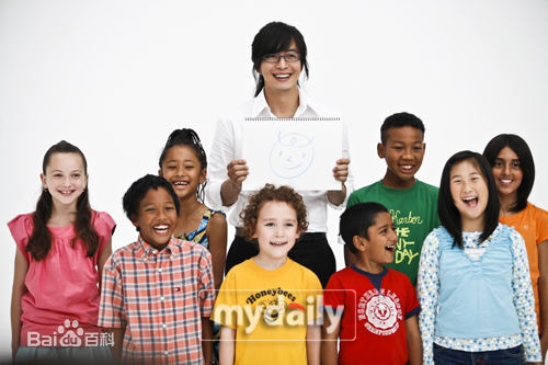 裴勇浚(Bae Yong Joon，)慈善活动前后照片