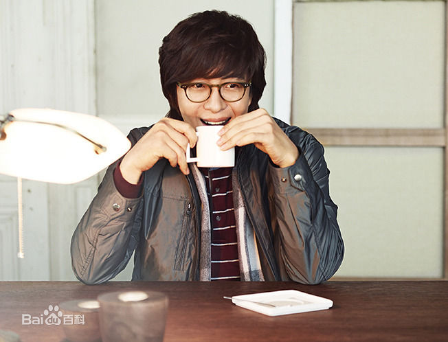 裴勇浚(Bae Yong Joon，)裴勇俊代言壁纸壁纸