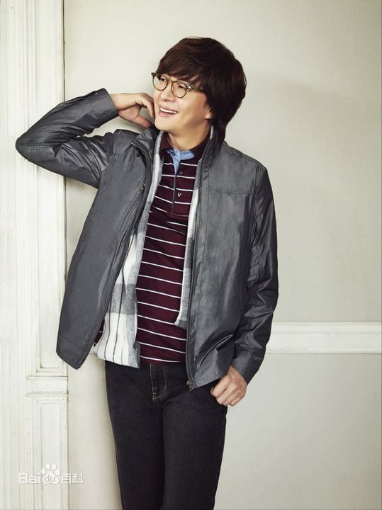 裴勇浚(Bae Yong Joon，)裴勇俊代言壁纸壁纸