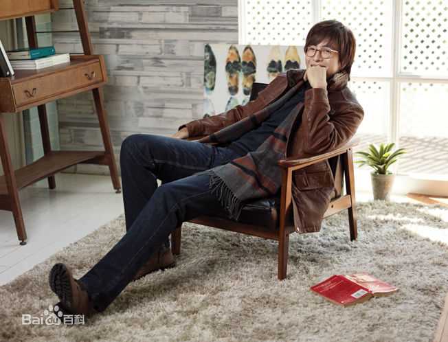 裴勇浚(Bae Yong Joon，)裴勇俊代言壁纸壁纸