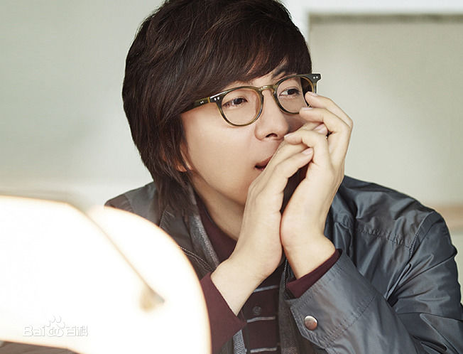 裴勇浚(Bae Yong Joon，)裴勇俊代言壁纸壁纸