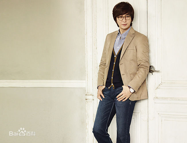 裴勇浚(Bae Yong Joon，)裴勇俊代言壁纸壁纸