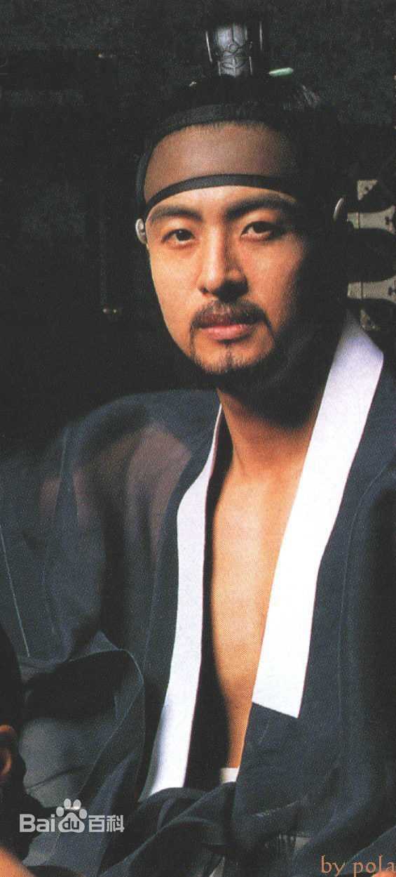 精选裴勇浚(Bae Yong Joon，)在《丑闻》图片中的图册