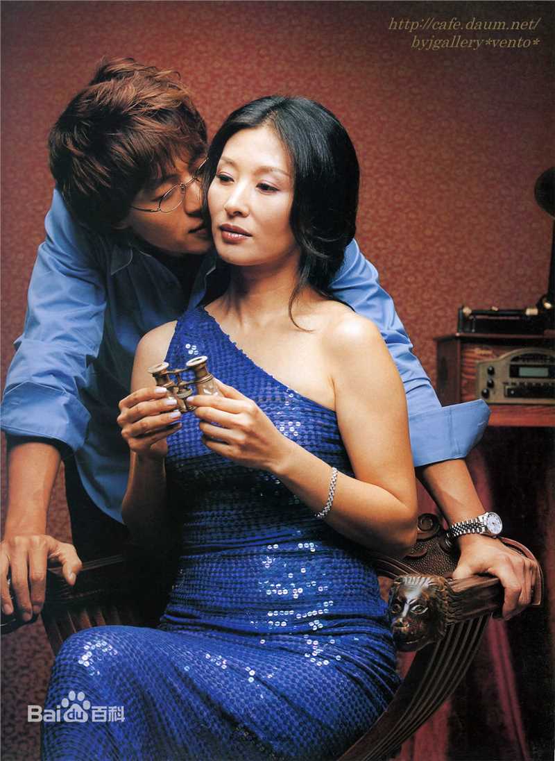 精选裴勇浚(Bae Yong Joon，)在《丑闻》图片中的图册