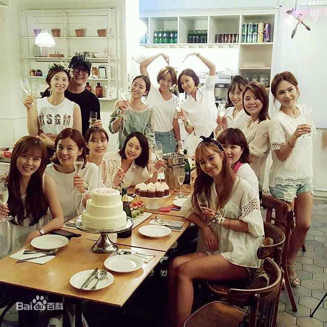 裴勇浚(Bae Yong Joon，)裴勇俊和朴秀珍生活照相册