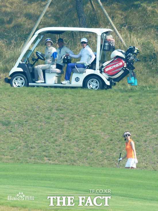 裴勇浚(Bae Yong Joon，)裴勇俊和朴秀珍生活照相册