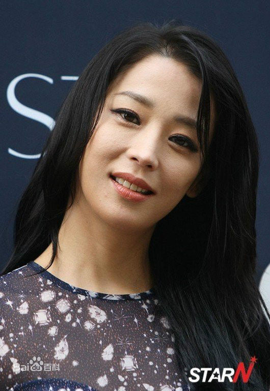 韩高恩(/Han Go Eun)出席活动图片图集