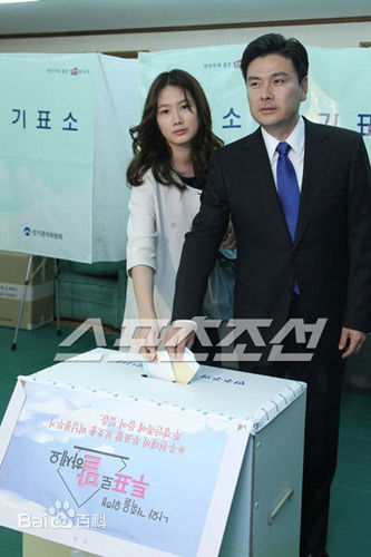 沈银河(/Shim Eun Ha)与丈夫性感图片图集