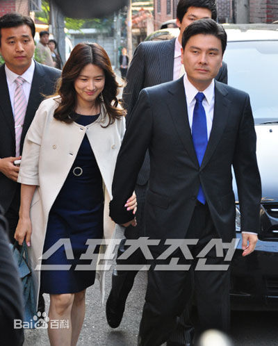 沈银河(/Shim Eun Ha)与丈夫性感图片图集