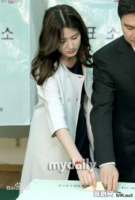 沈银河(/Shim Eun Ha)与丈夫性感图片图集