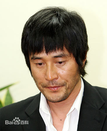 崔民秀()为殴打老人道歉性感图片图集