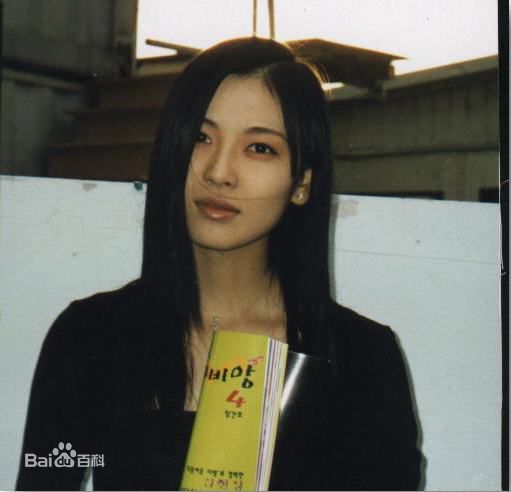 金素妍(，Kim So-yeon)顺风妇产科—夏娃的诱惑素颜照相册