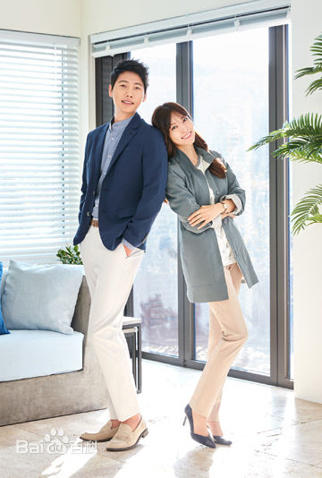 金素妍(，Kim So-yeon)代言素颜照壁纸