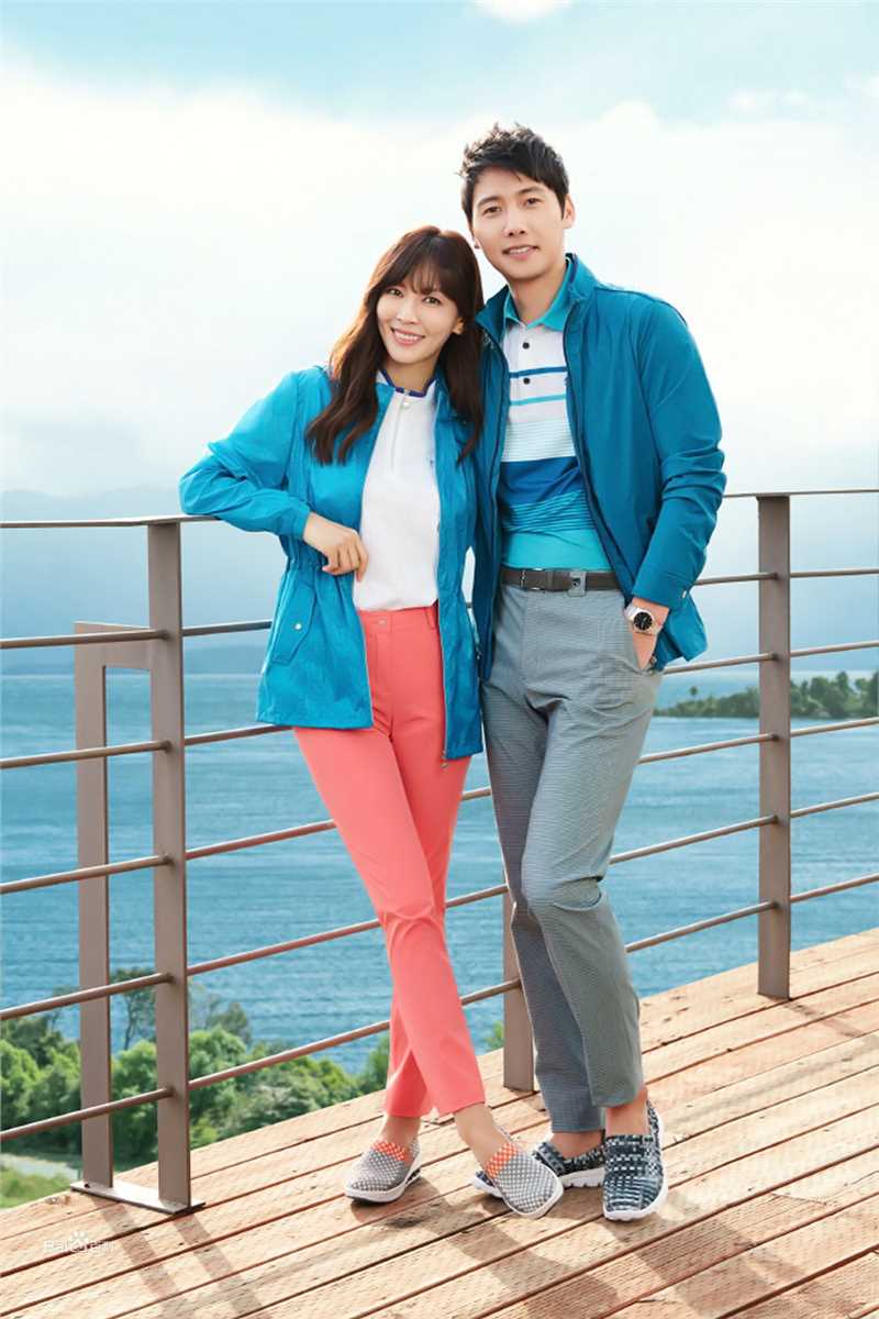 金素妍(，Kim So-yeon)代言素颜照壁纸