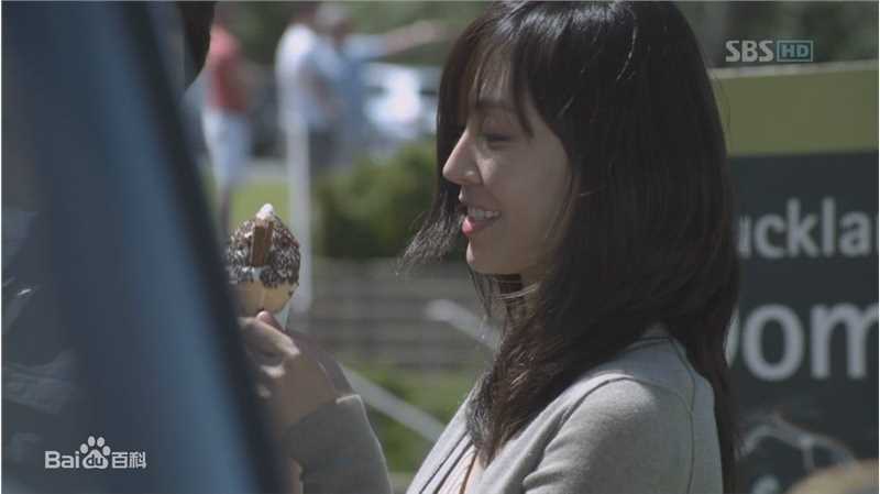 金素妍(，Kim So-yeon)雅典娜:战争女神—IRIS2图册