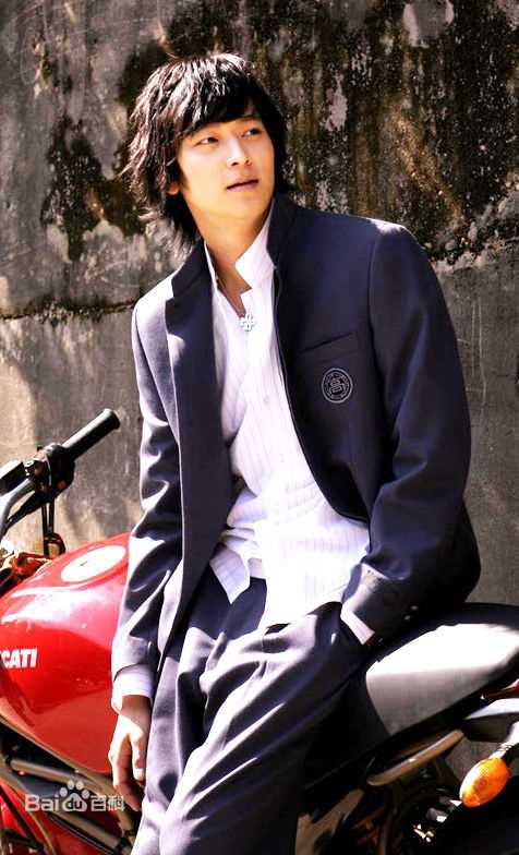 最优质姜栋元(Kang Dong Won、カン ドンウォン)在《狼的诱惑》（2004）中的相册