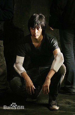 最优质姜栋元(Kang Dong Won、カン ドンウォン)在《狼的诱惑》（2004）中的相册