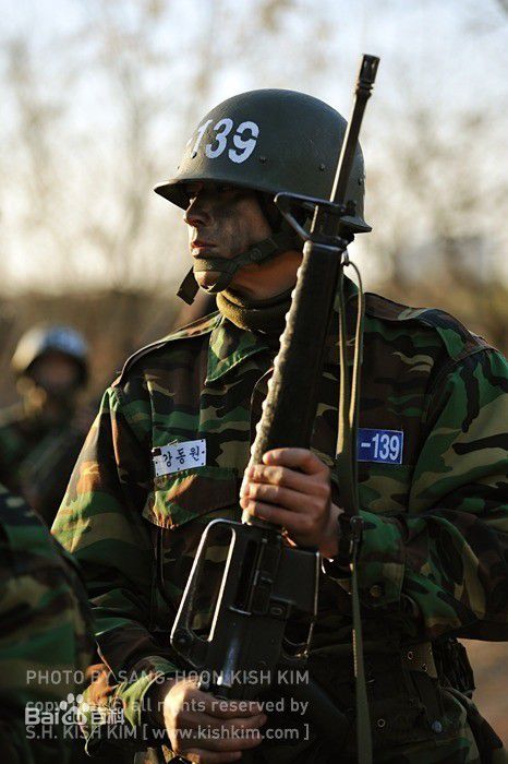 姜栋元(Kang Dong Won、カン ドンウォン)军中生活素颜照相册